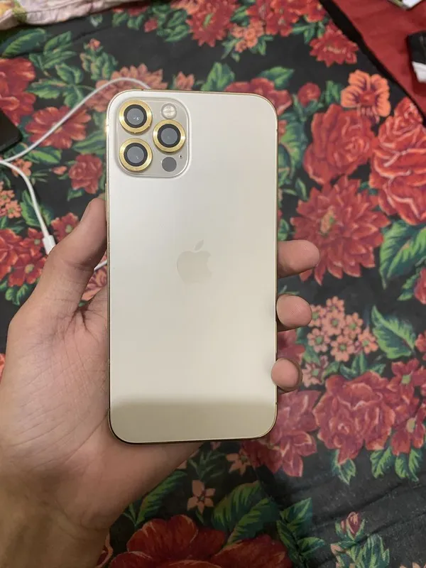 Iphone 12 pro ideal holatda — фото 1