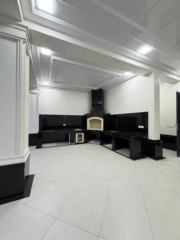 5 xonali kvartira, 360 m2, Yakkasaroy 9