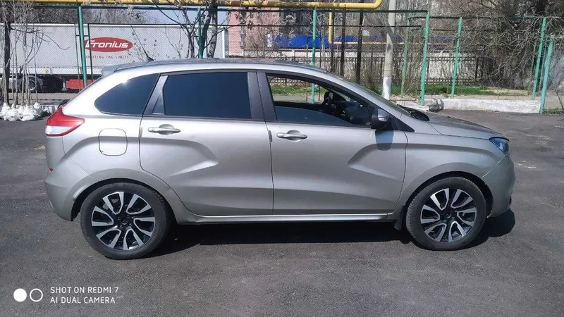 Продаётся или Аренда с выкупом Lada XRay 2018 года 1.8 автомат коробка — фото 2