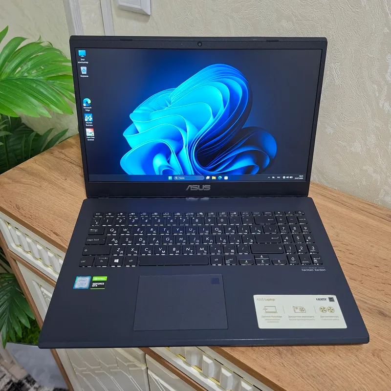 Core i5-9300H/ GTX 1650-4gb/ SSD 512 gb/ OZU 8 gb 2