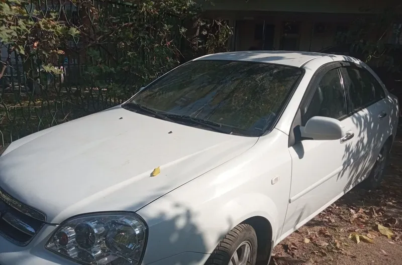 Подаётся Lacetti 4