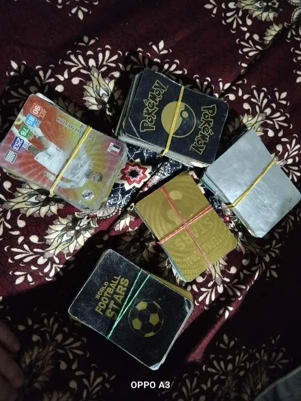 FIFA. Futbolchilar kartalari 200+ dan oshiq karta. 1