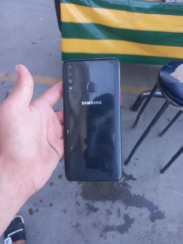 sotiladi galaxy a 20 es puli 500ming kelishamz