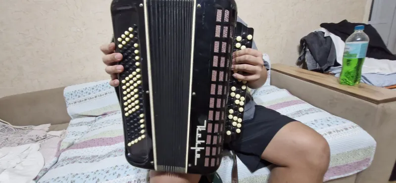 Продаётся баян б/у — фото 3