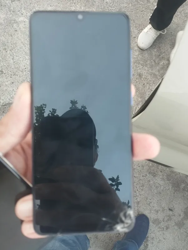 продам samsung A31 и mi 9 ultra 4 продам samsung A31 и mi 9 ultra 4