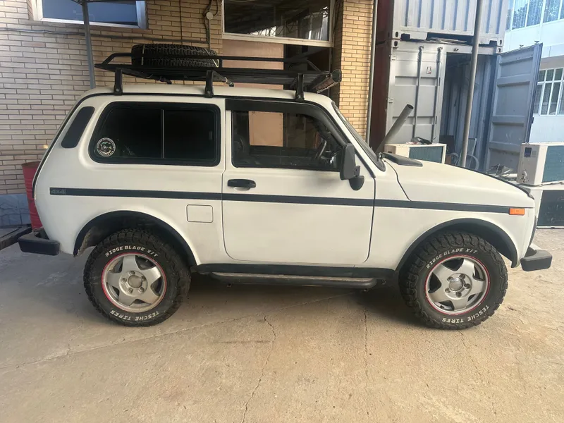 Niva 2121 avtomobilini sotaman. Ishlab chiqarilgan yili 1983 3 Niva 2121 avtomobilini sotaman. Ishlab chiqarilgan yili 1983 3