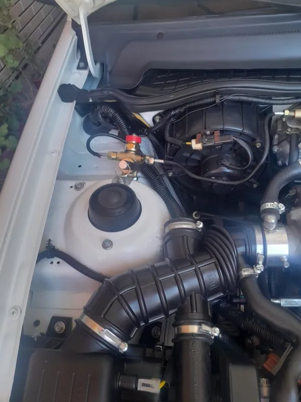 Gibret mator yangi gaz quydik 67000 prabik yangi balon 14 li 7 Gibret mator yangi gaz quydik 67000 prabik yangi balon 14 li 7