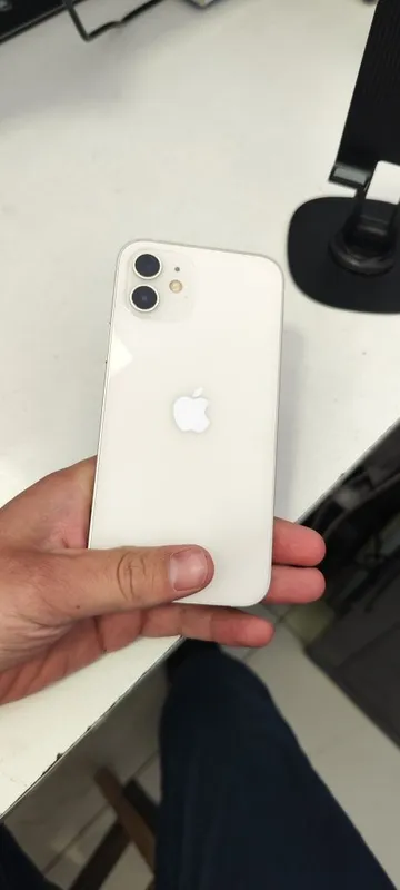Iphone 12. ideal