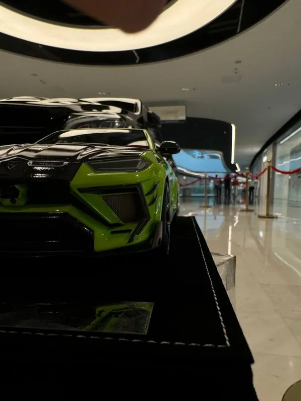 1:18 kolleksion modelcha Lamborghini urus 4
