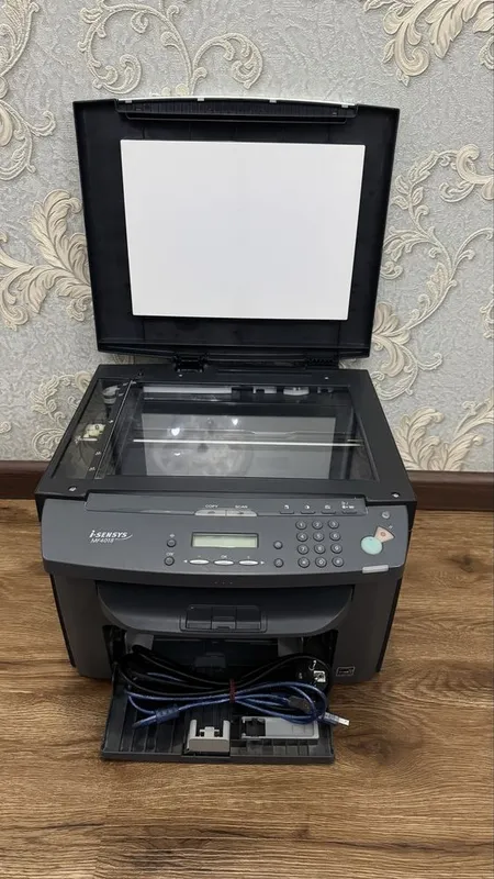 Canon MF4018 в отличном состоянии с кабелями! 2