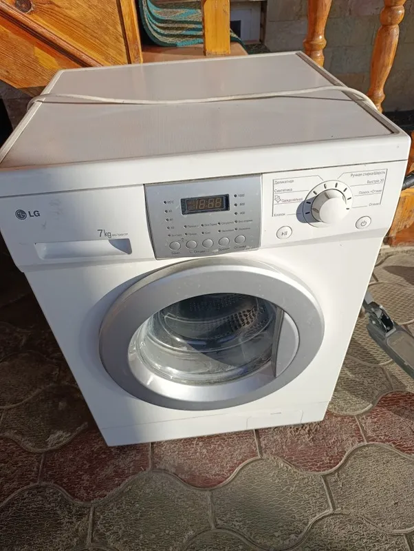 Продам стиральную машину на запчасти