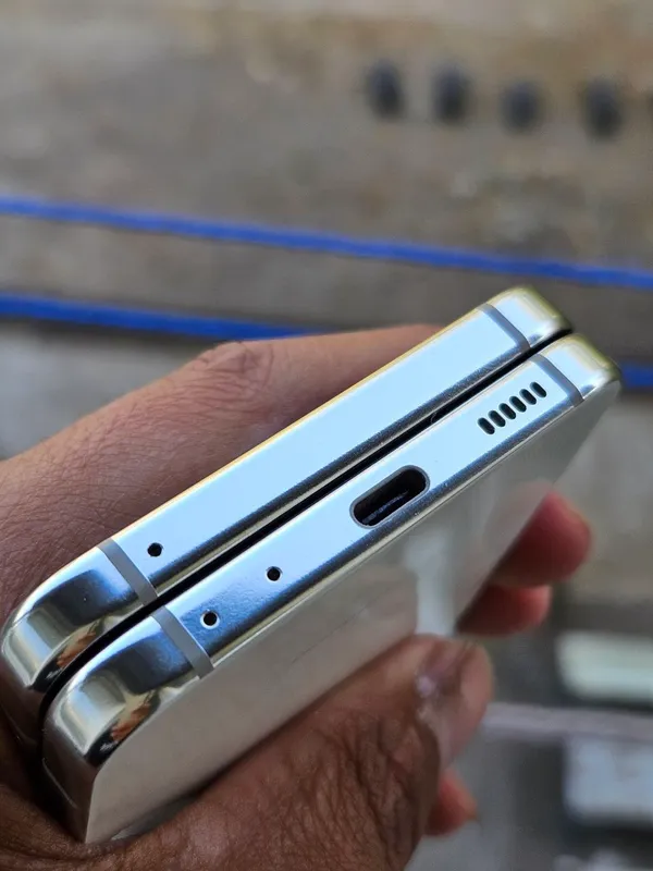 samsung Z flip 5 3