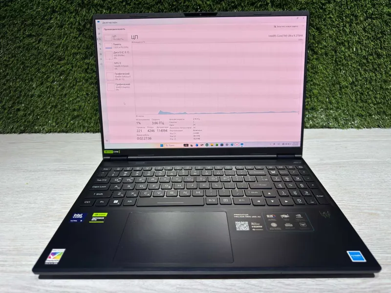 Ноутбук Acer Predator Helios / Intel Core Ultra 9 275HX / 32ГБ / 1ТБ / — фото 3 Ноутбук Acer Predator Helios / Intel Core Ultra 9 275HX / 32ГБ / 1ТБ / — фото 3