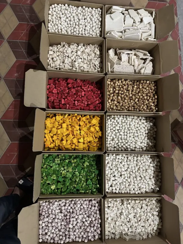 Toza qurt faqat optomga kamida 100 kg zakas olamiz Narxi 75000