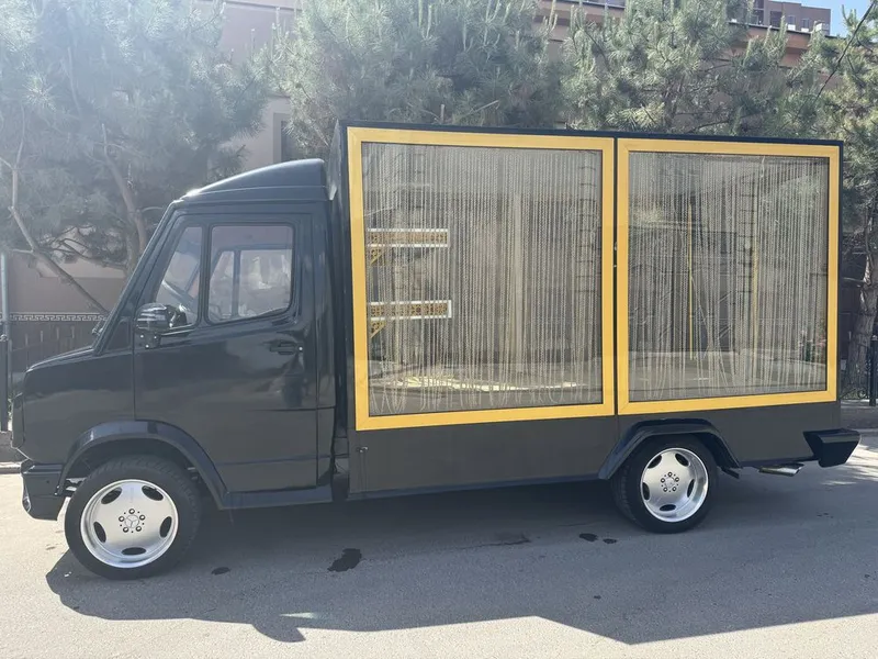 Продается Mercedes для свадеб, есть доход 4