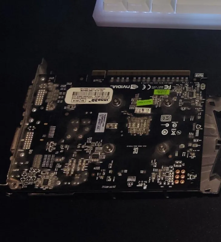 Видео карта 750 ti — фото 1