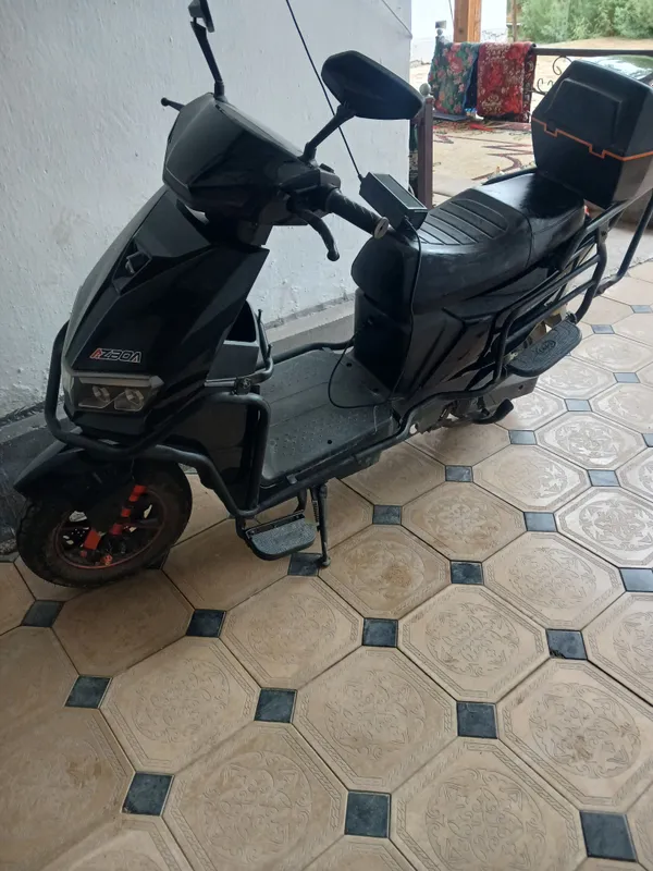 skuter sotiladi holati yangi 1oy ishlatilgan 2