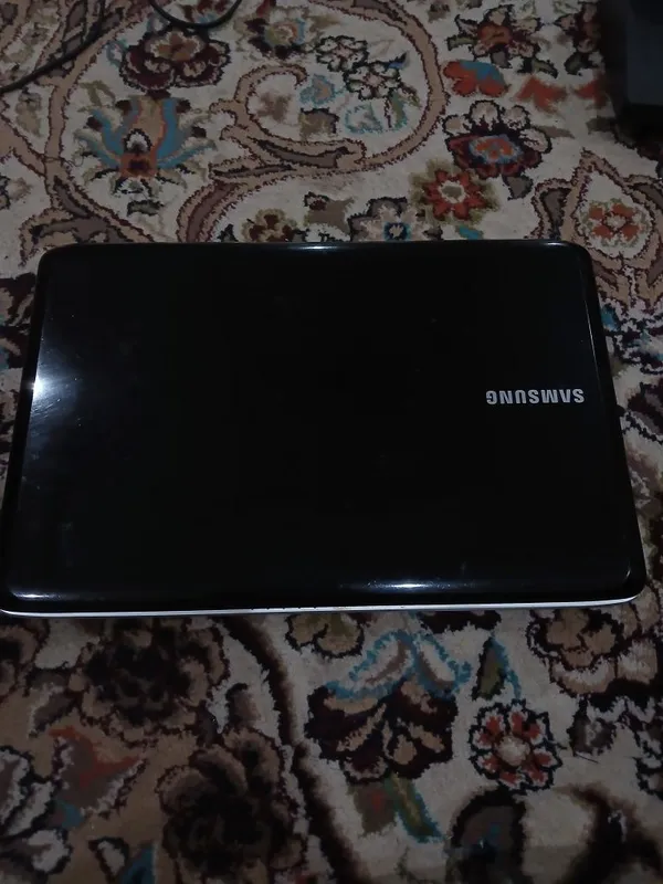 Samsung notbuk pleshteshin 3 sotiladi 1 Samsung notbuk pleshteshin 3 sotiladi 1