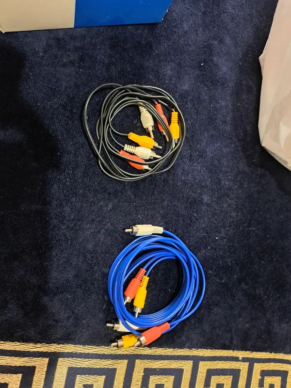 кабель 3RCA-3RCA, для ДВД и тюнера кабель 3RCA-3RCA, для ДВД и тюнера
