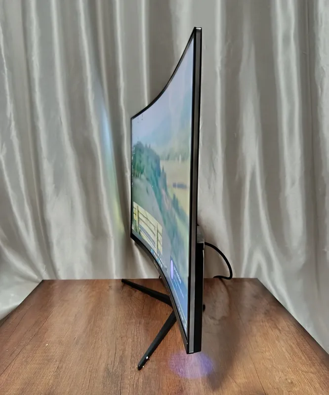 Monitor Immer curved 27 75hz — фото 1
