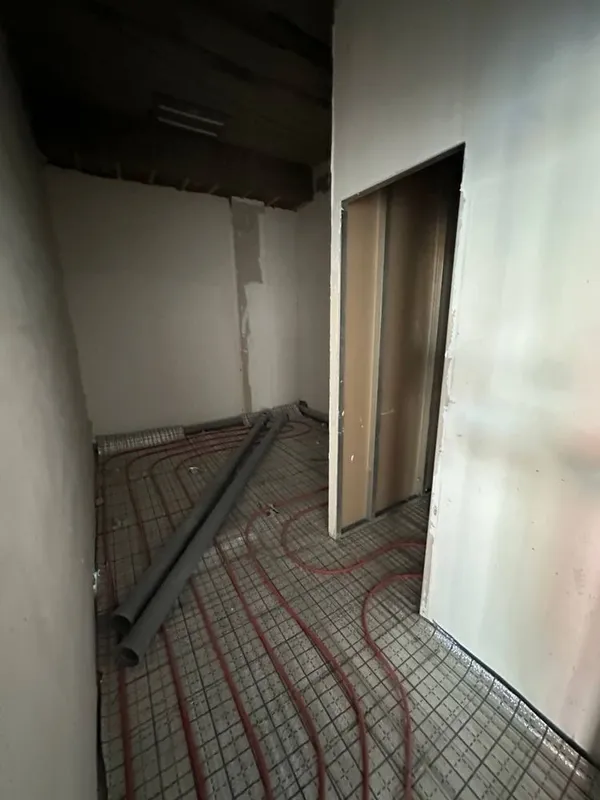 Сергели 4бекат не жилой 700кв.м 7