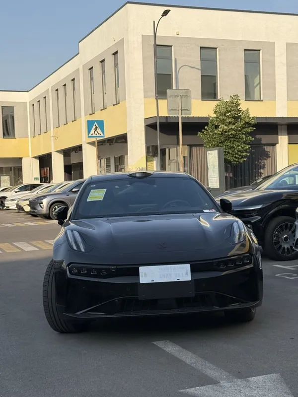 Zeekr 001 you sport polniy privid 656 km
