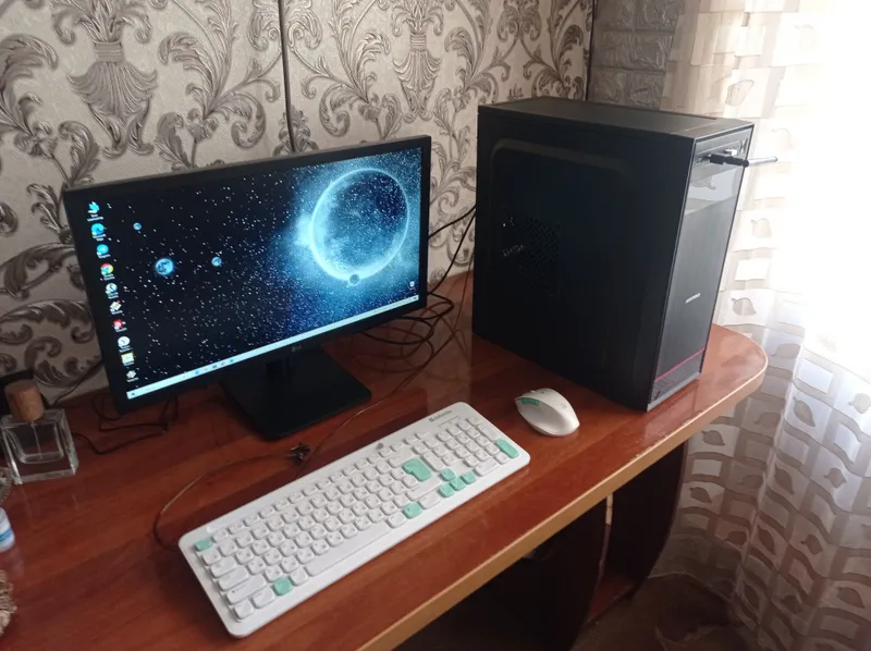 Полностью новенький комп все коробки имеются i5