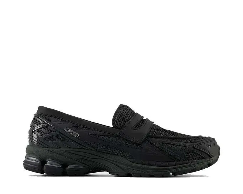 Продам новые New balance 1906l черные