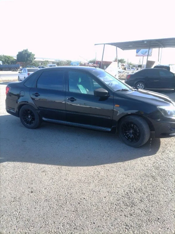 Lada Granta 2016. 2 Lada Granta 2016. 2