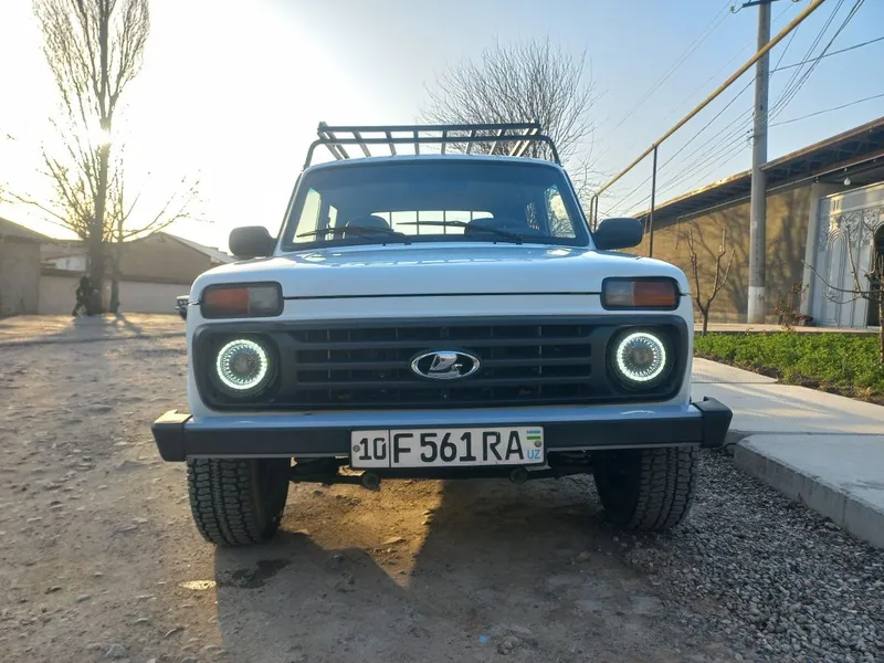 Lada Niva Pikap