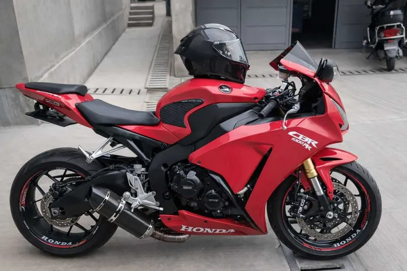 Мотоцикл Honda CBR1000RR Fireblade — фото 1