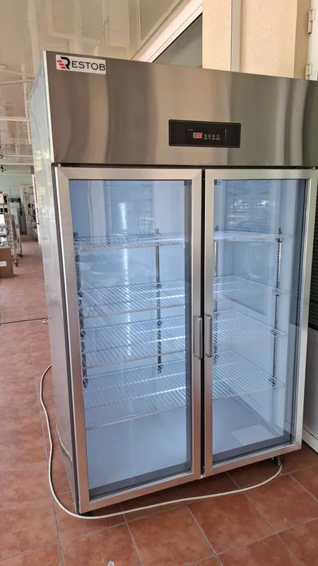 холодильник шкаф витрина RESTOB 800 л vitirina xolodilnik