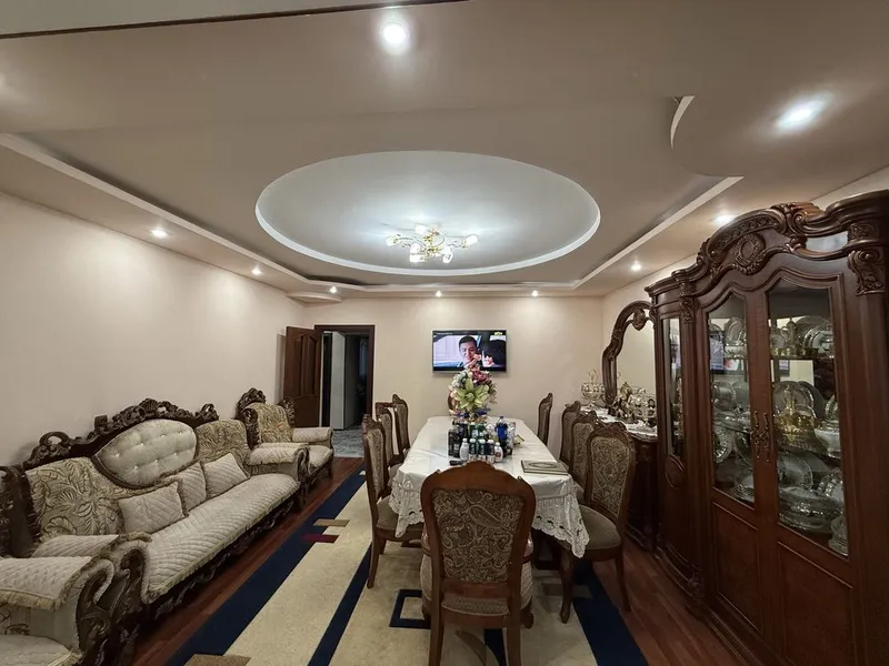Uy sotiladi Chilonzor tumani, Zarhal restorani 3 xonali 1 qavat — фото 1