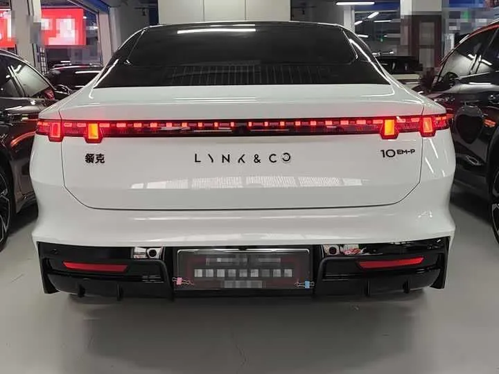 Lynk & Co 10 — 120 AWD Ultra — фото 8