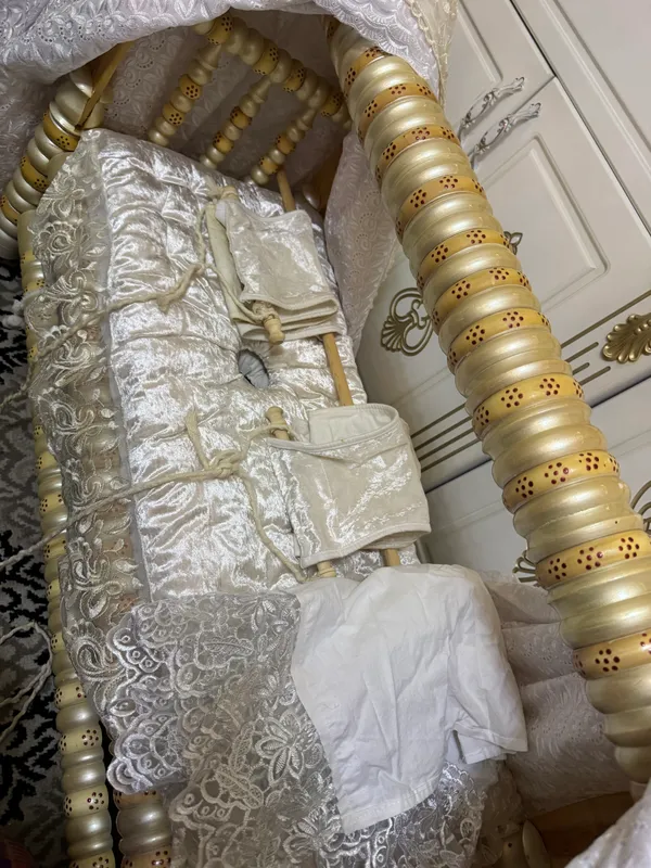 Продаётся бешик, состояние новое, цена 300 тысяч 7