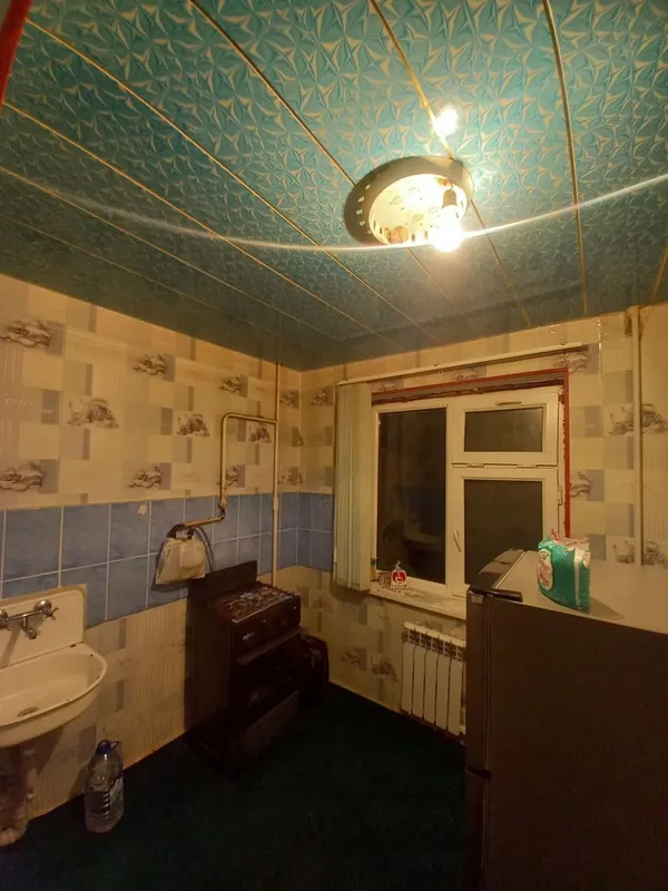 Сдаётся 1 ком кв в Чирчике 1 мкн 3 этаж около 24 школы Олма магазин — фото 1