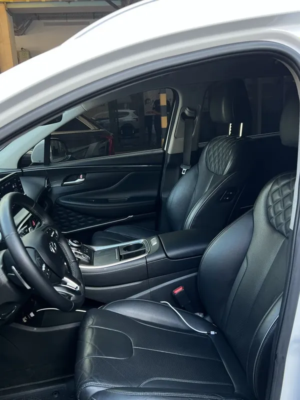 Hyundai santafe 2021 2.5mator oq rang 7 Hyundai santafe 2021 2.5mator oq rang 7