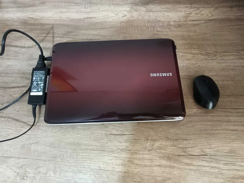 Ноутбук — модель Samsung R528 — фото 1