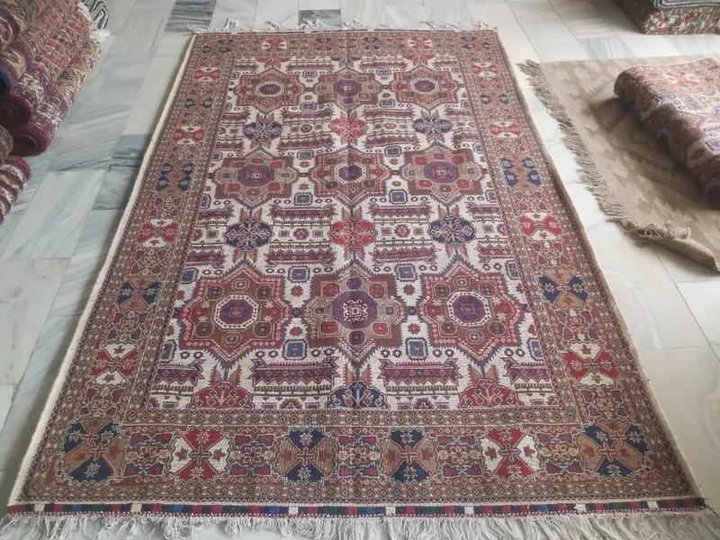 Qo'lda to'qilgan Afgon gilami 1 Qo'lda to'qilgan Afgon gilami 1