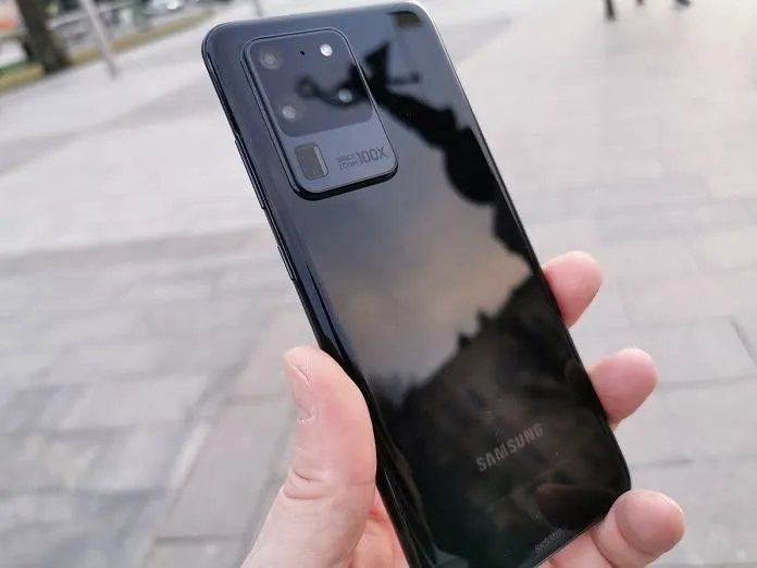 Samsung S20 Ultra sotiladi