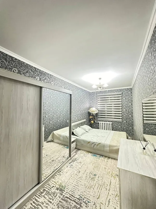 Чиланзар 19, 2 комнатная, балкон 1.5 на 4 — фото 1