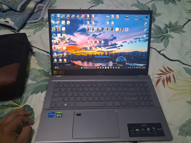 Acer Aspire 5 intel Core i5 Yangidek