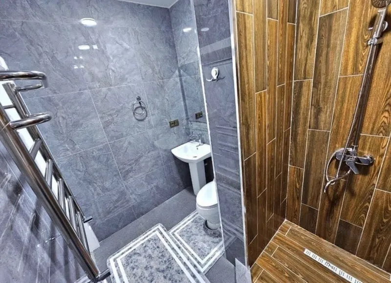 Чилонзорда метро яқин тоза ва шинам квартира | 350 000 сўм — фото 6