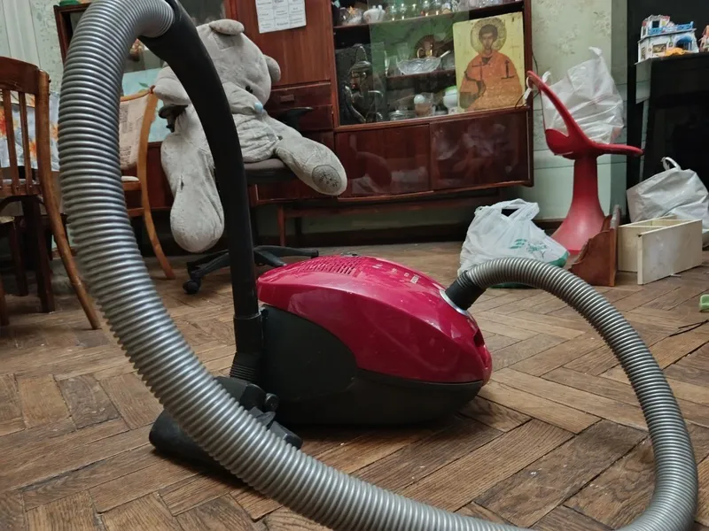 Пылесос Bosch GL-30 на запчасти (рабочий) 1