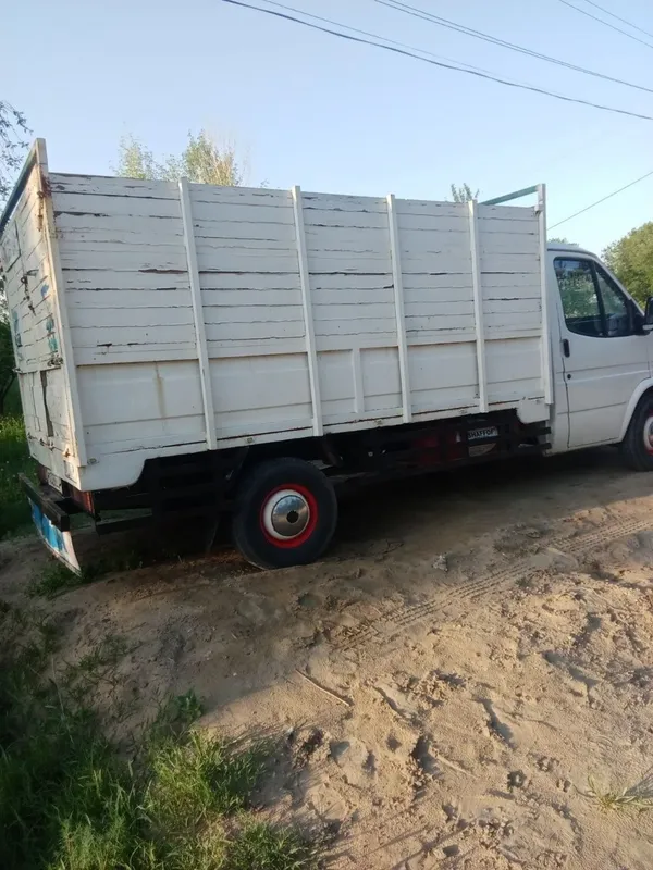 Ford gruzavoy sotiladi 5 Ford gruzavoy sotiladi 5