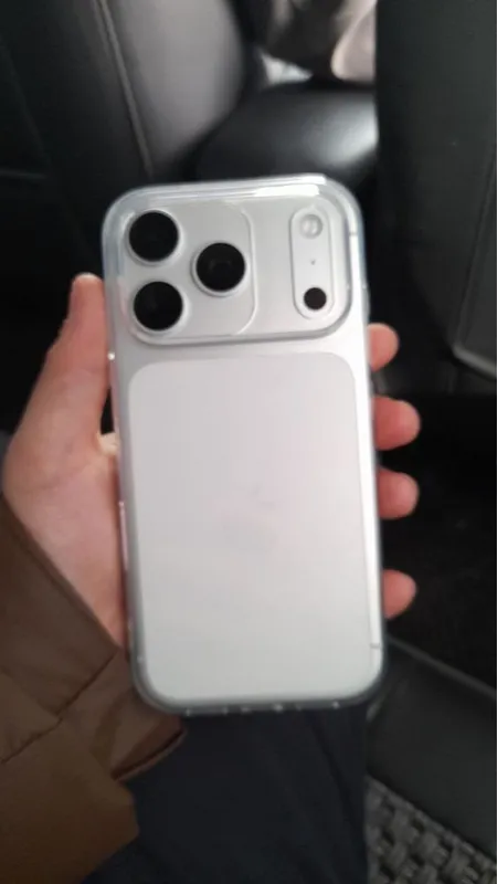 iPhone 17 pro silver sotiladi 1 iPhone 17 pro silver sotiladi 1