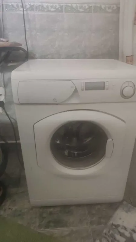 Продается стиральная машина ARISTON 5 KG Продается стиральная машина ARISTON 5 KG