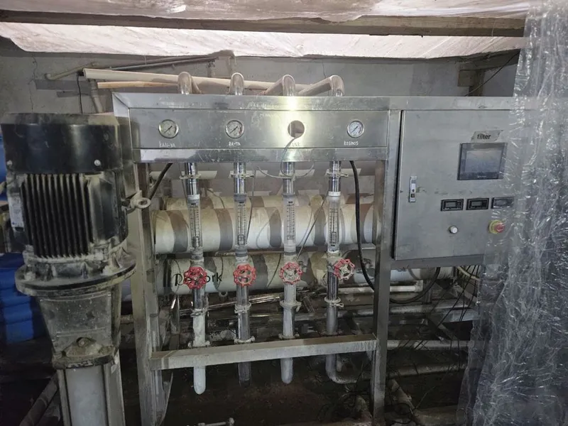 Филтерланган газсиз сув ишлаб чикариш линияси 0,5/1/1,5/5/10л 6
