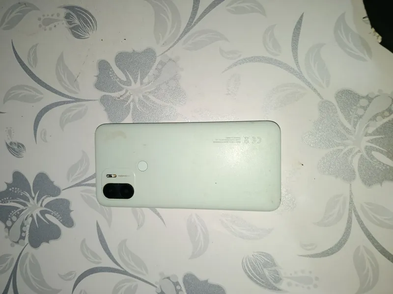 Redmi A2+ yangi nuhsoni yoq aybi yoq smartfon 5