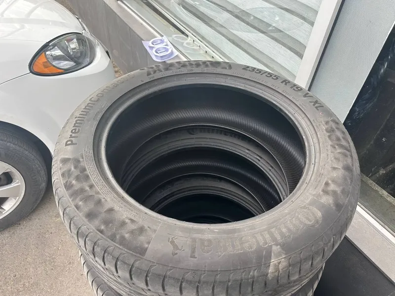 235/55/19 Continental BU balon 4